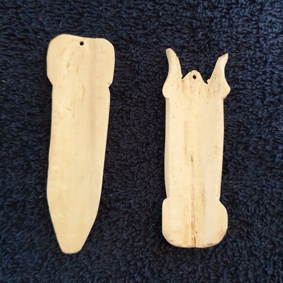 Rare African Vintage Tribal Bone Carved Mask Face Pendants – Set of 2 - Picture 9 of 10